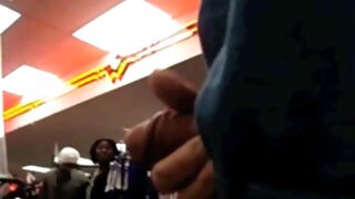 A fickó első kézből filmezett egy vékony ázsiai nőt, aki nagy faszt szopott, majd borotvált free szex videók puncival húzta.